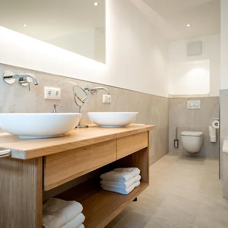 M8 - Zentral Und Exklusiv Auf 290 M2 Apartment